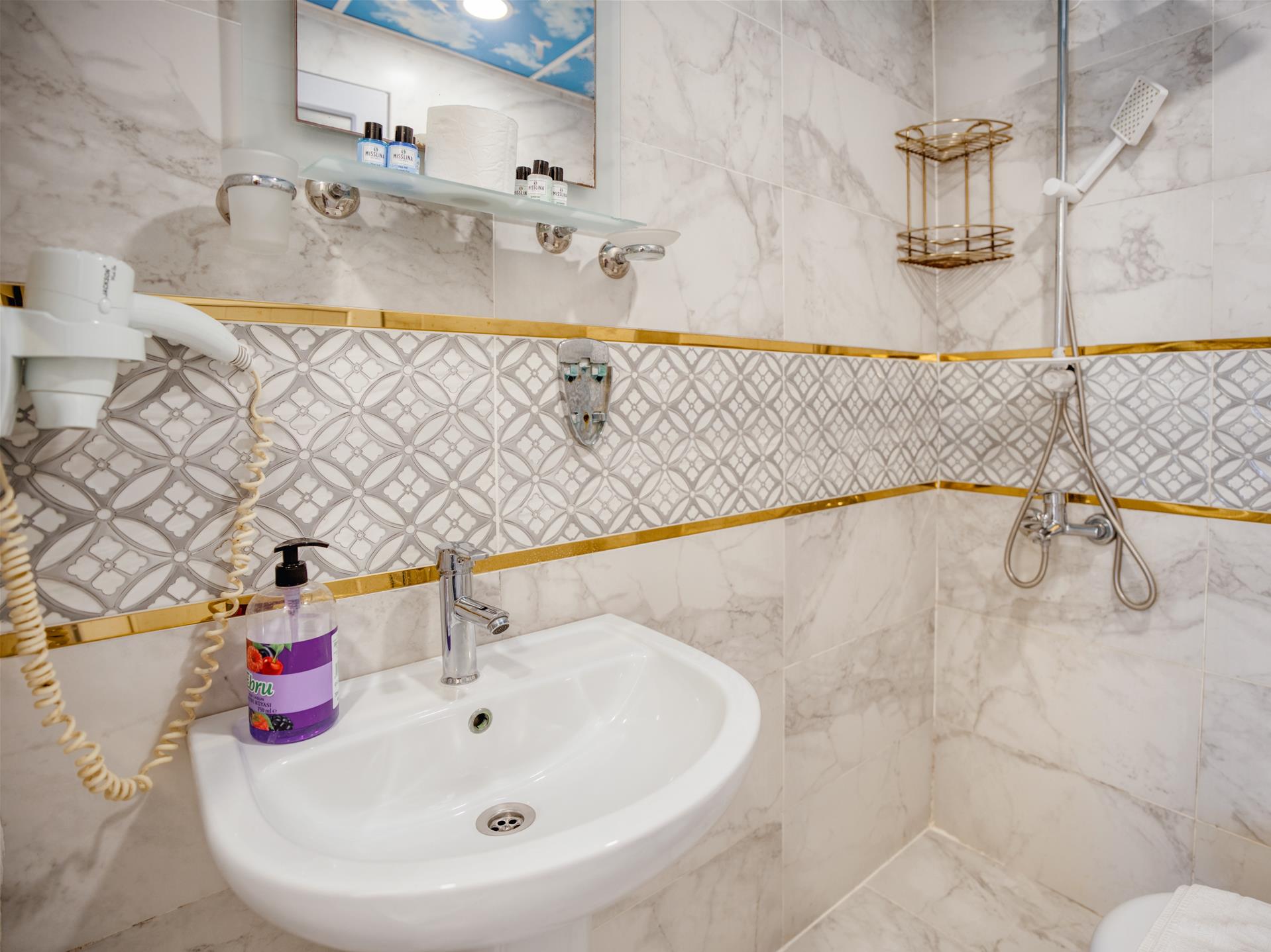 sultanahmet ışıl hotel Lüx Üç Kişilik Oda