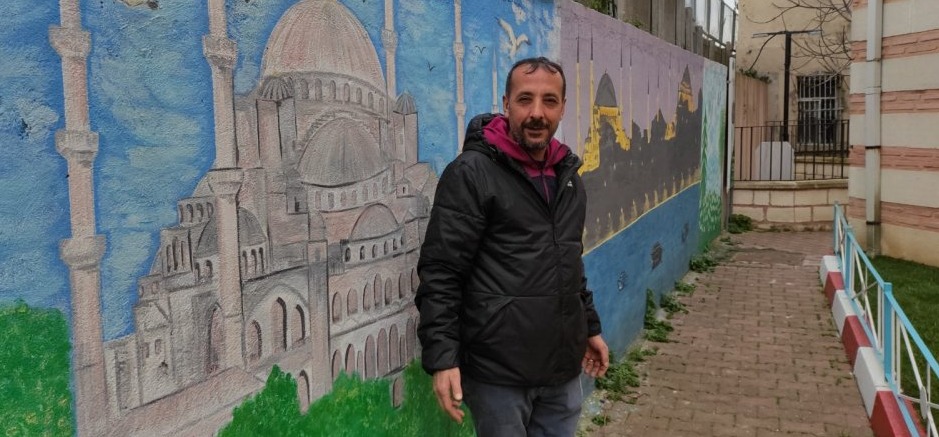 Sokağı galeriye dönüştürüyor